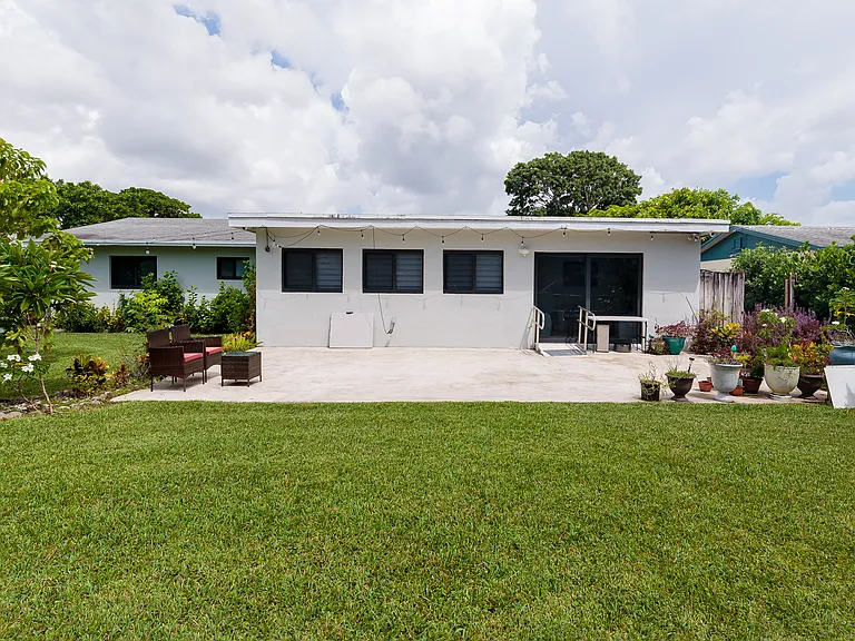 19311 Sterling Dr — Photo 26
