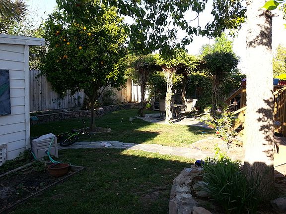 2nd image of 614 Palomar Ave