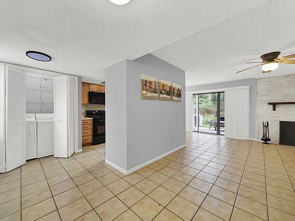 5th image of 7811 Davinci Ln APT B
