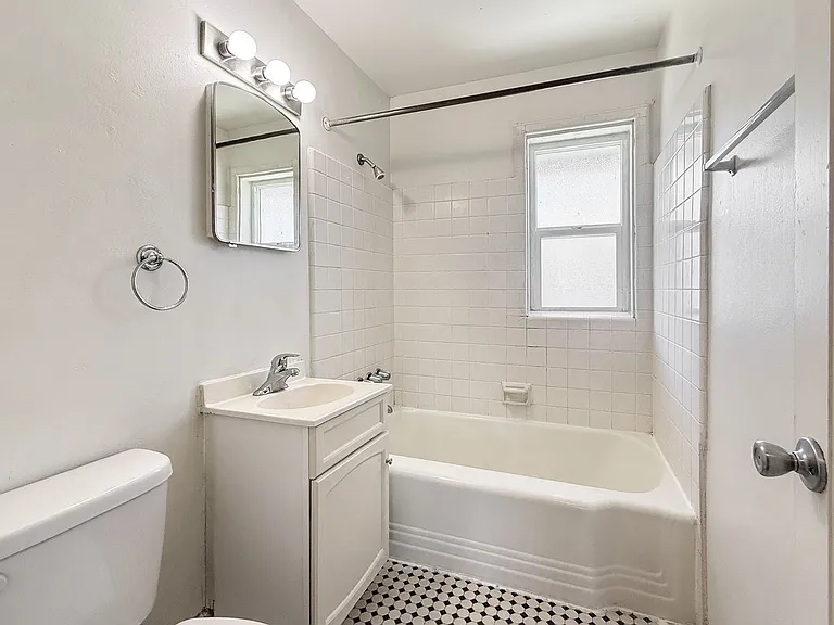 Sun Basin Apartments — Photo 25