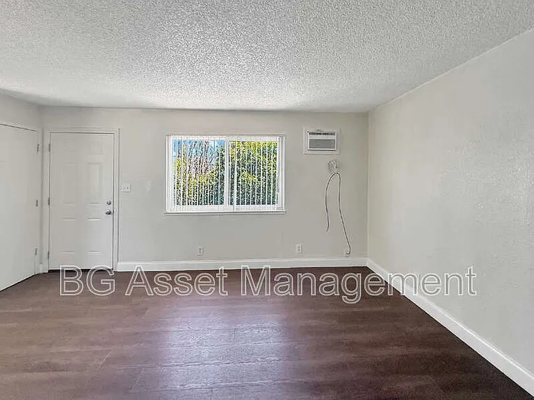 4110 34th Ave #4 — Photo 7
