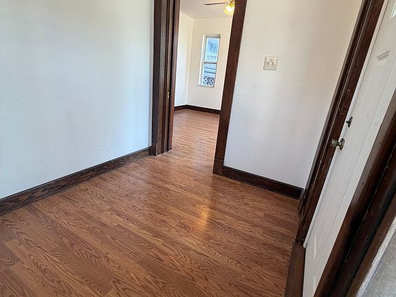 3rd image of 414 E 9th St