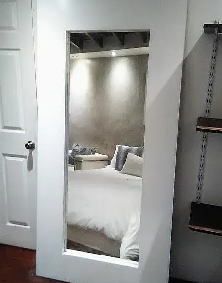8657 Lookout Mountain Ave — Photo 17