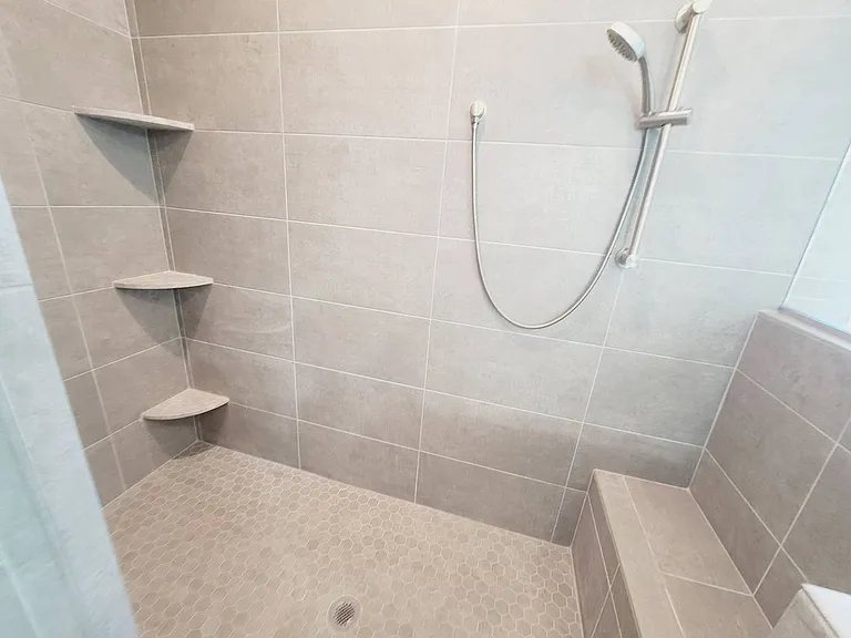 2385 Sweet Valley Hts — Photo 38