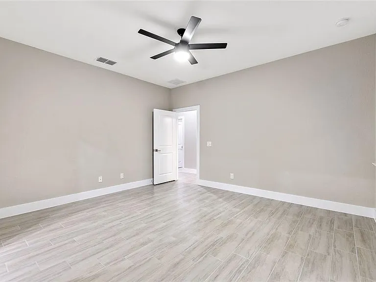 330 Royal Palm Way — Photo 25