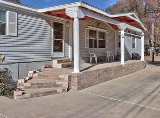 452 Kingsbury Cir NE, Los Lunas, NM 87031