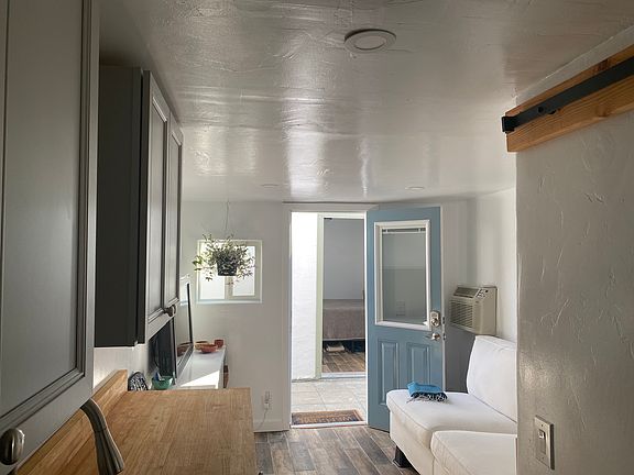 3rd image of 260 W Prospect St #B