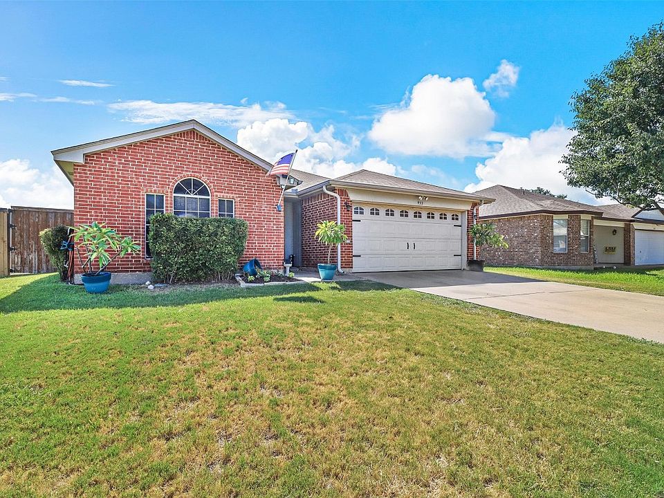 1st image of 933 Fenway Ln