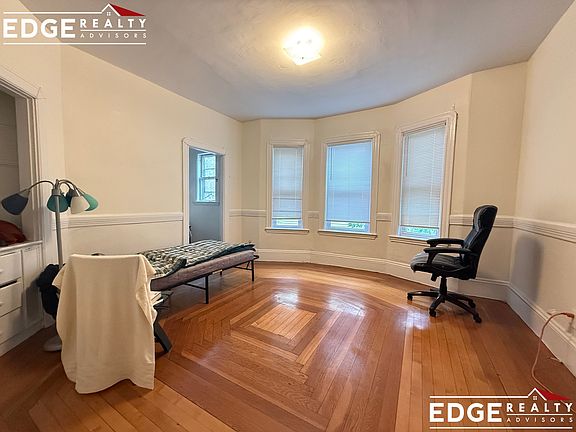 5th image of 539 Washington St #2