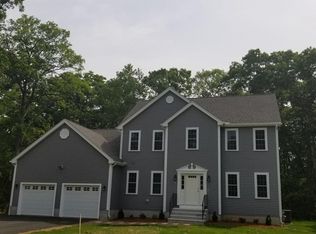 84 Tucker Hill Rd, Uxbridge, MA 01569