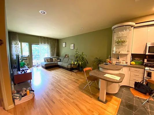 Sold by Maximillion Realty, Inc. | media 2