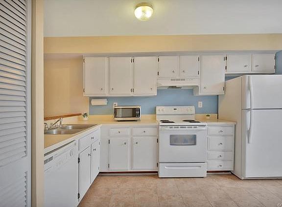 3rd image of 2906 Woodbridge Crossing Dr #2906