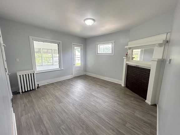 2nd image of 7414 Linwood Ave