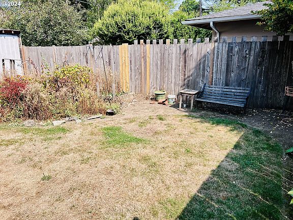 4th image of 1346 SE 43rd Ave