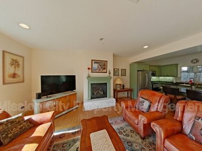 345 Kellogg Way APT 5, Goleta, CA, 93117