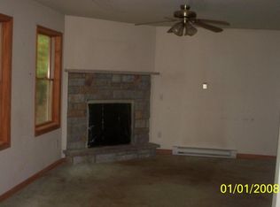 336 Saunders Dr, Bushkill, PA 18324