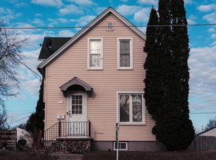 1414 S 16th St, Manitowoc, WI 54220