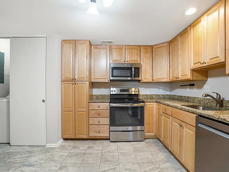 15101 Glade Dr #3G — Photo 10