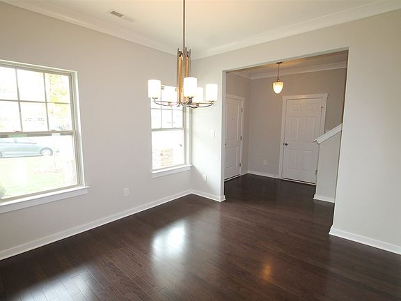 5th image of 425 Excalibur Dr