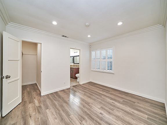 4th image of 3200 Orange Ave