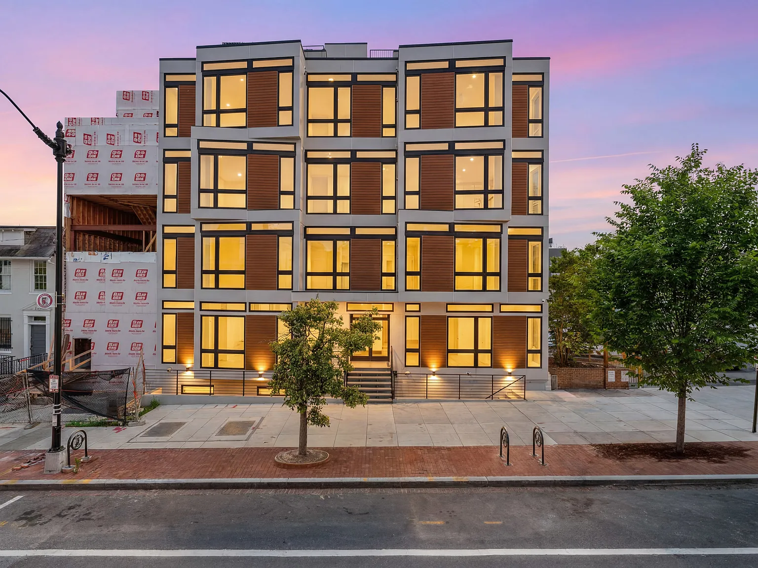 2 bed, 637 sqft, $2,399 — Photo 1