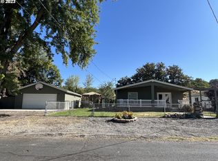 31 Prescott St, Echo, OR 97826