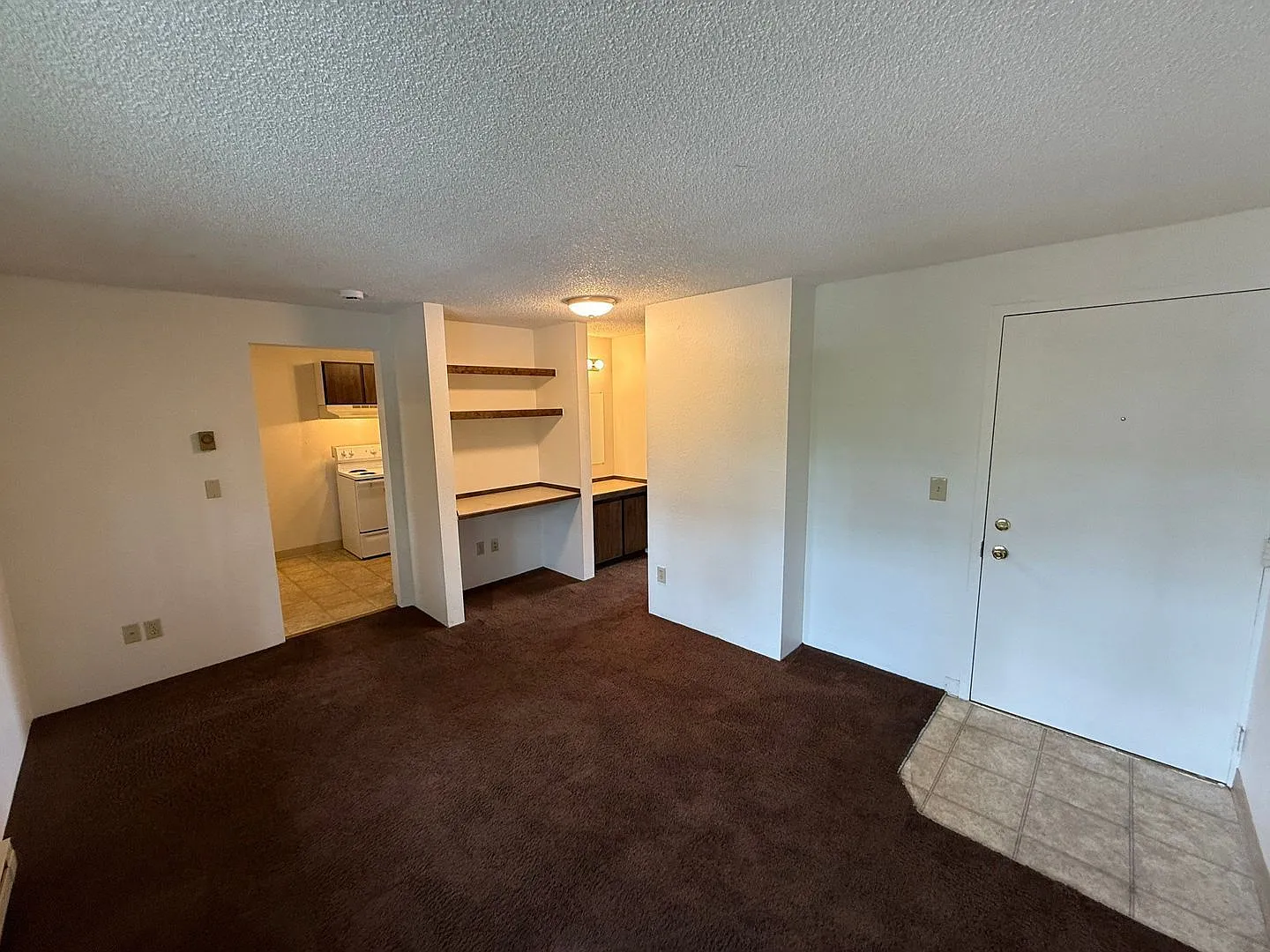 Ashwood Apartments — Photo 4