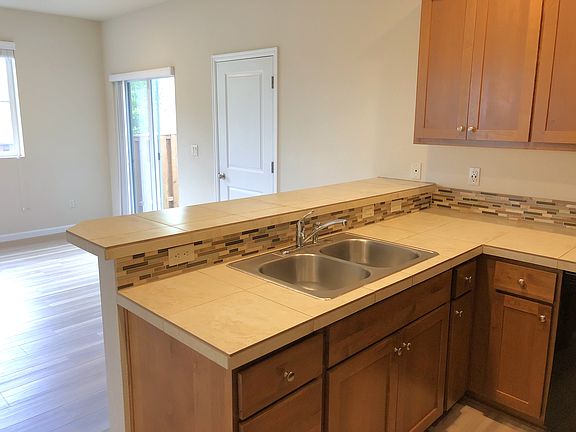 5th image of 3091 NW White Oak Ave