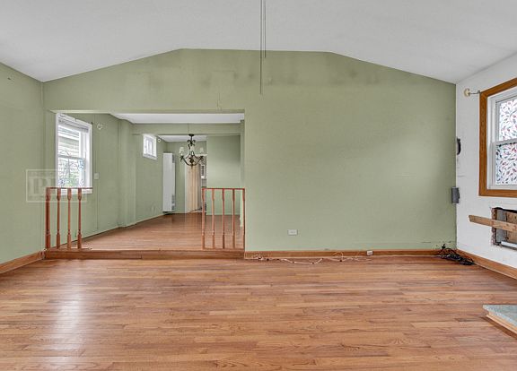2nd image of 2706 Cuyler Ave