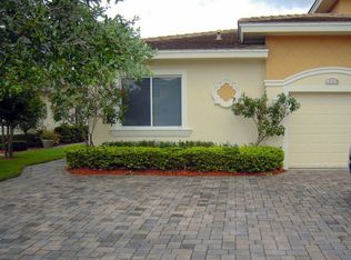 830 Langrove Ave SW, Vero Beach, FL 32962