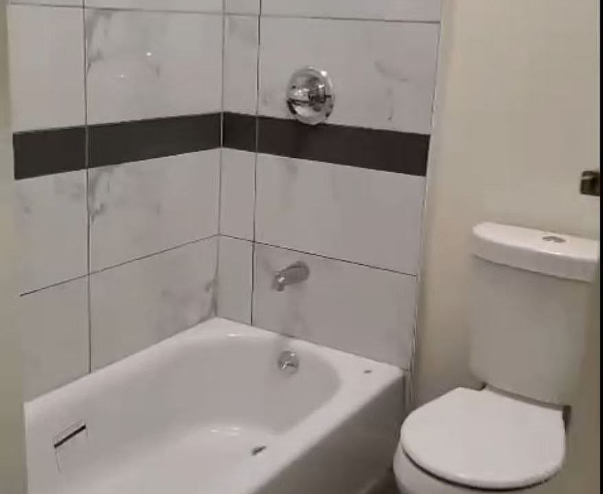 2nd image of 60 Brighton Ave Floor 1