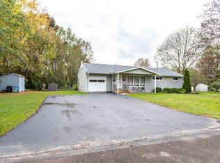 114 Midwood Dr, Liverpool, NY 13088