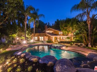 20319 Lorenzana Dr, Woodland Hills, CA 91364