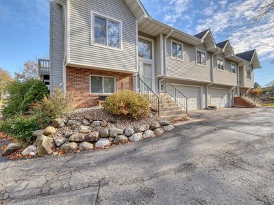 1825 Woodburn ROAD #C, Waukesha, WI, 53188
