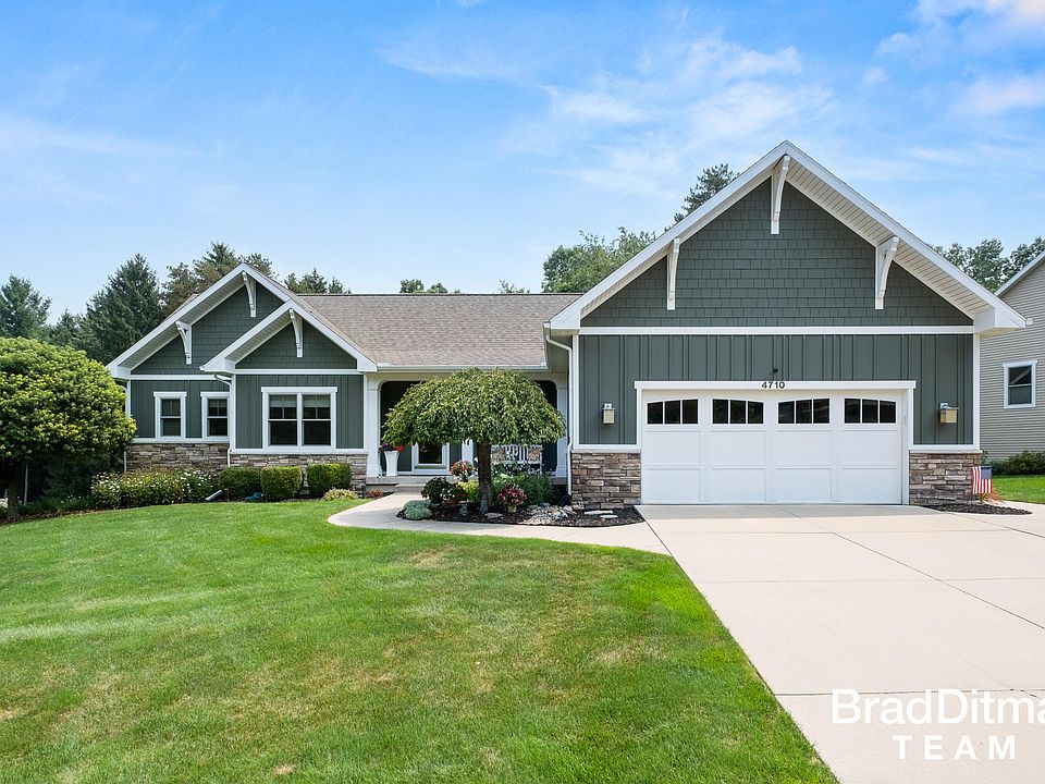 1st image of 4710 Firefly Dr NE