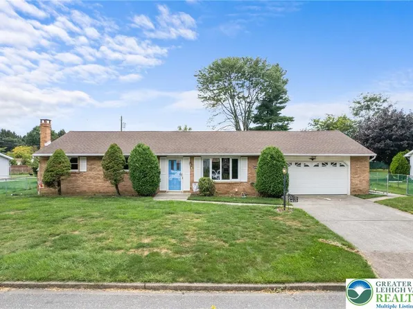 5415 Towanda Dr, Bethlehem, PA 18017