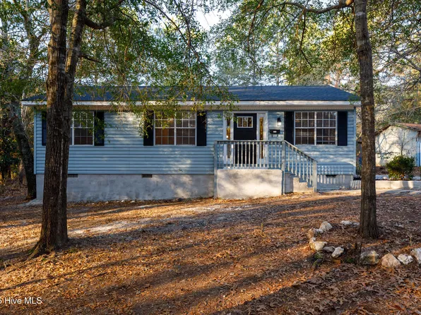 1090 W Maine Avenue, Southern Pines, NC 28387