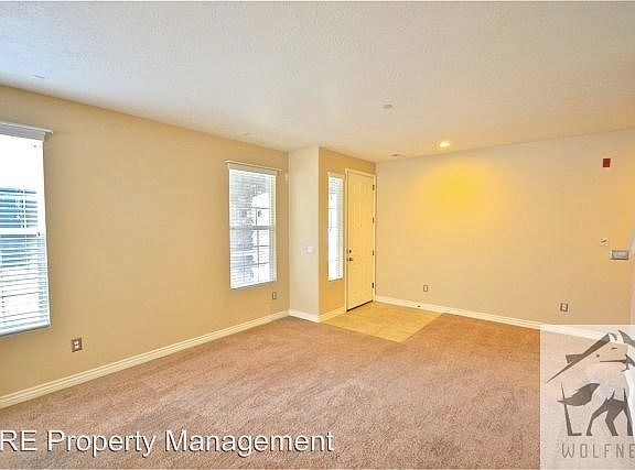 5th image of 1043 W 70 N Unit 101