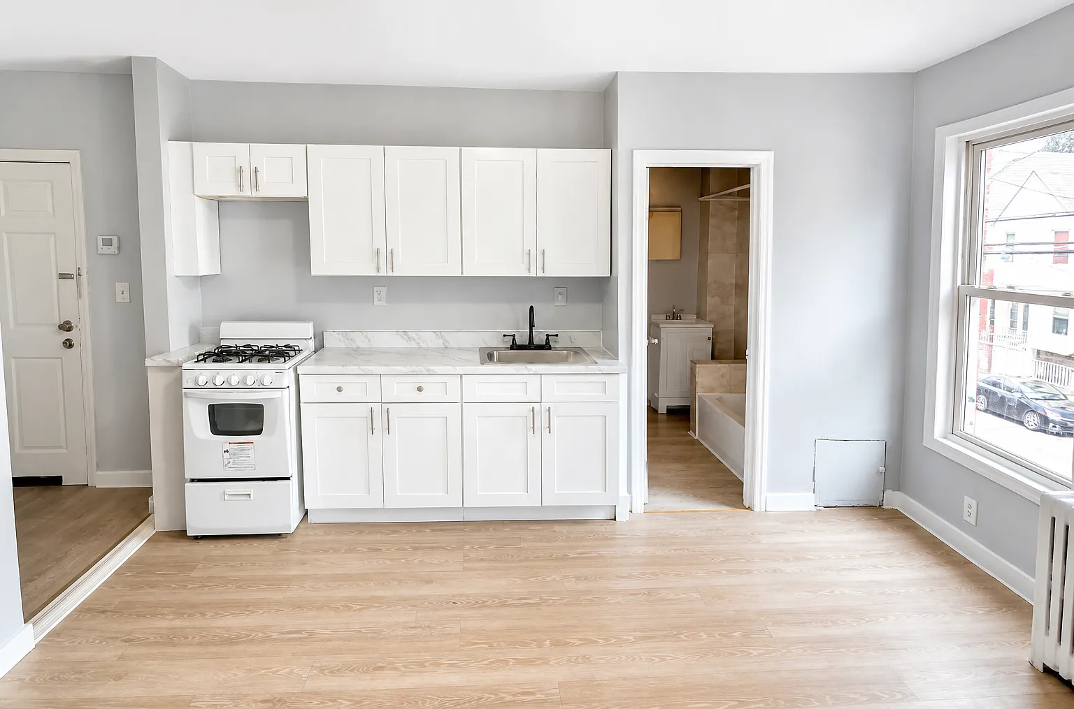 3 bed, $2,100 — Photo 1
