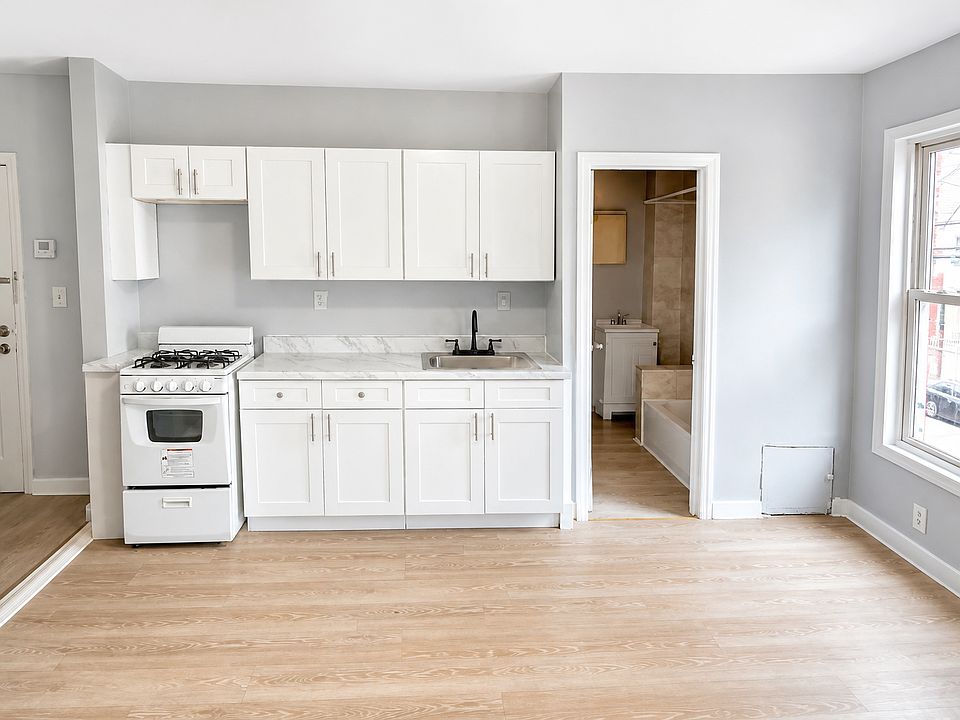 1st image of 198 Parker St #2AA