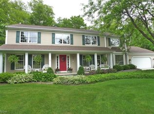 16481 Snow Shoe Trl, Chagrin Falls, OH 44023