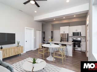 3027 W Logan Blvd #203, Chicago, IL 60647