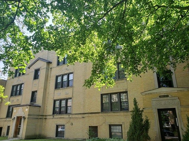 1st image of 6130 N Talman Ave #3N