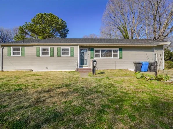 920 Sherry Ave, Virginia Beach, VA 23464