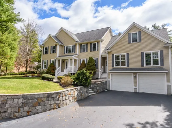 25 Blueberry Ln, Westwood, MA 02090