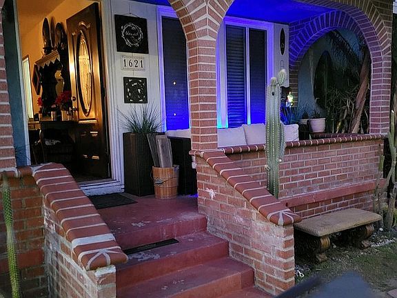 Front Yard a Private Oasis