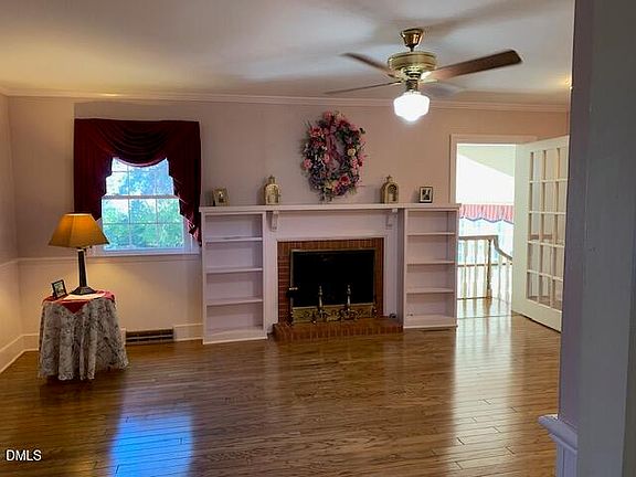 3rd image of 805 S Parrish St