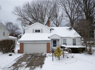 328 Plymouth Dr, Bay Village, OH