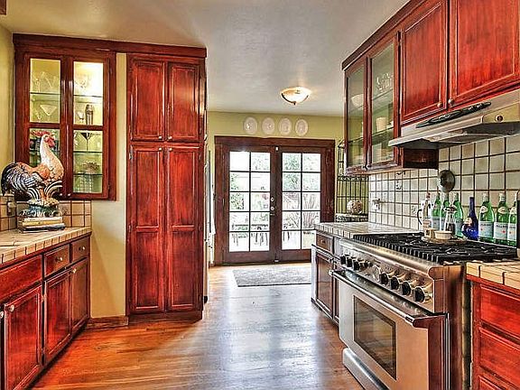 Large Kitchen