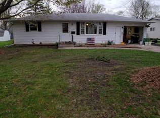 307 9th St, Charles City, IA 50616